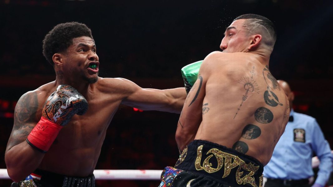 Shakur crushed Lopez, Carrington crowned champ!