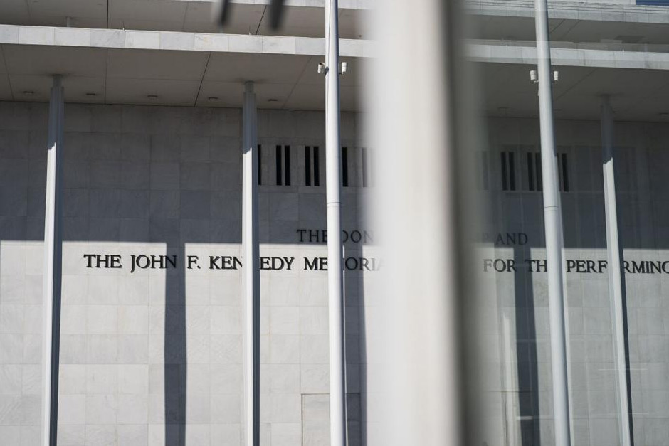 At a troubled Kennedy Center, the National Symphony begins a new journey. At a troubled Kennedy Center, the National Symphony begins a new journey.