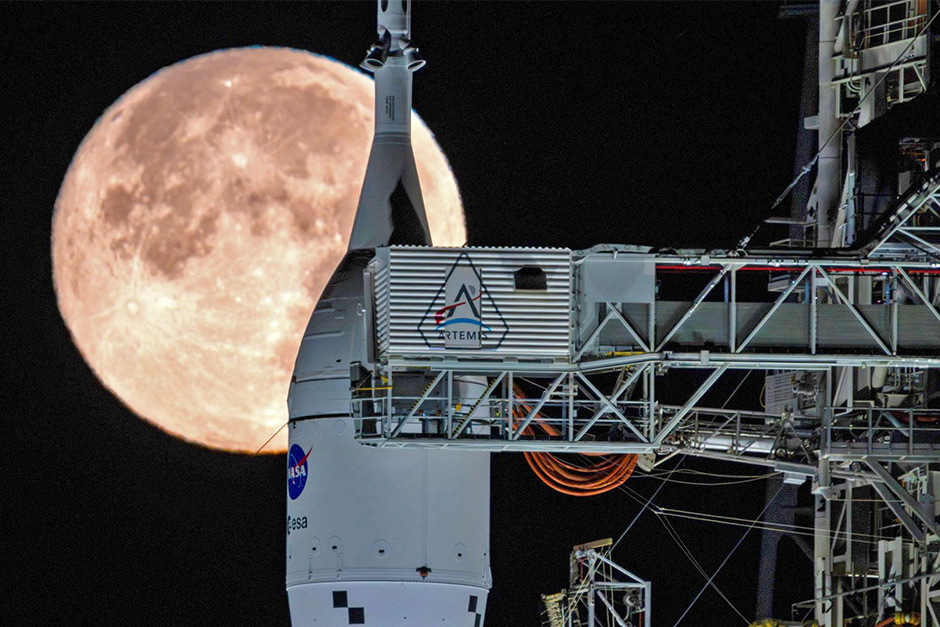 Nasa looks to send humans around the Moon again in early March.