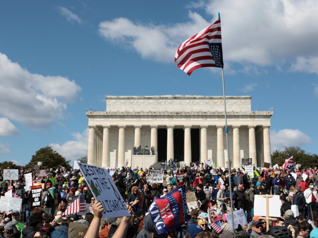 Photos show 'No Kings' protests sweeping the US, especially in Minnesota. Photos show 'No Kings' protests sweeping the US, especially in Minnesota.