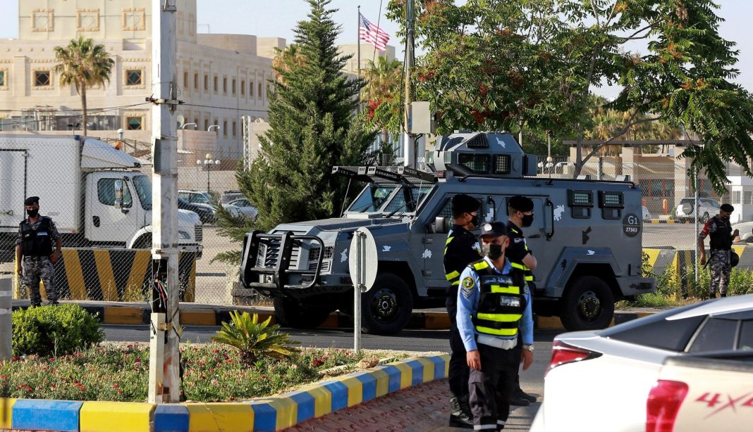 US urges citizens to immediately leave over a dozen Middle East countries US urges citizens to immediately leave over a dozen Middle East countries