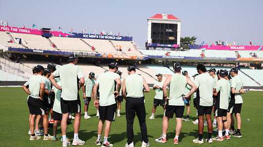 Qualification nerves, shifting conditions and a semifinal