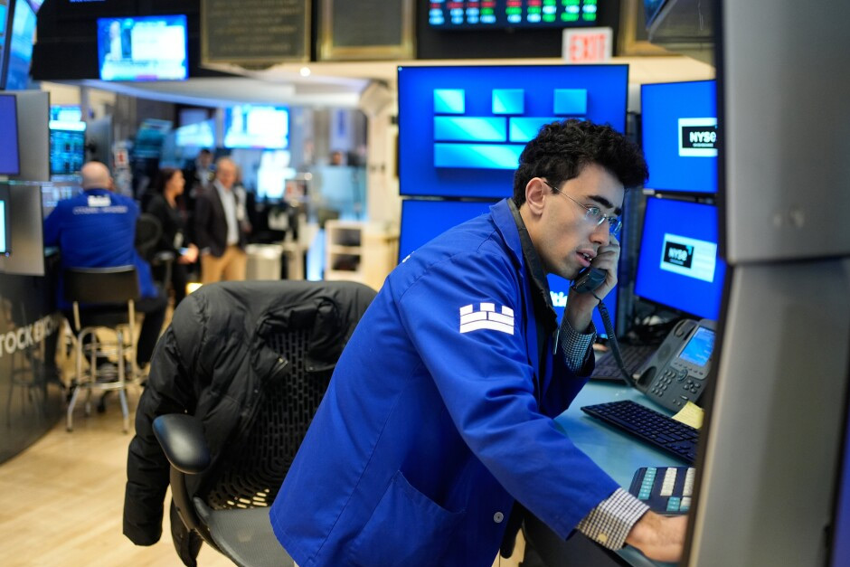 Asian Stocks Pop as US Eases Iran Threats