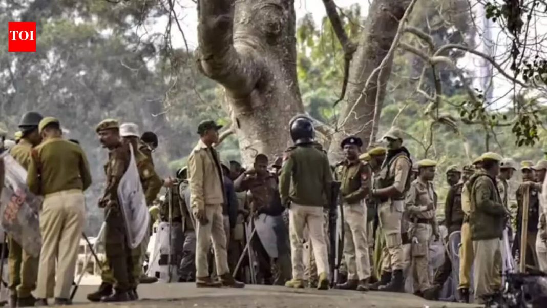 Several Assam Police commandos injured in suspected ULFA(I) attack in Tinsukia