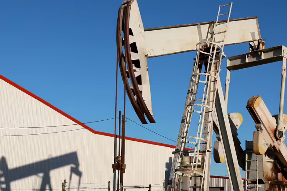 Gulf crisis fallout: US temporarily allows sale of some Russian oil after Iran threatens to ‘set region’s oil, gas on fire’