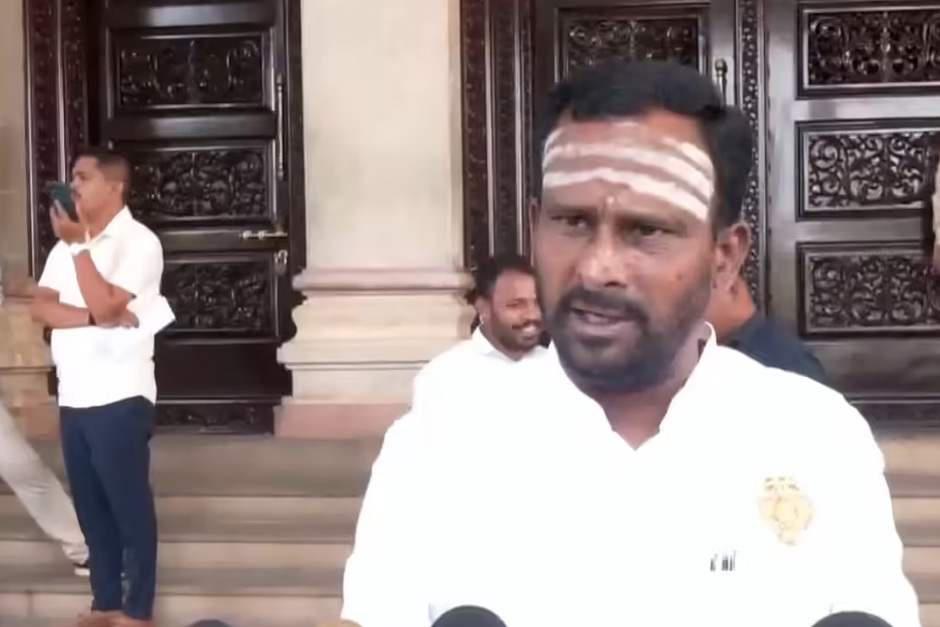 ‘Can’t stand in queues like general public’: Karnataka Congress MLA demands free IPL tickets; Speaker orders VIP passes