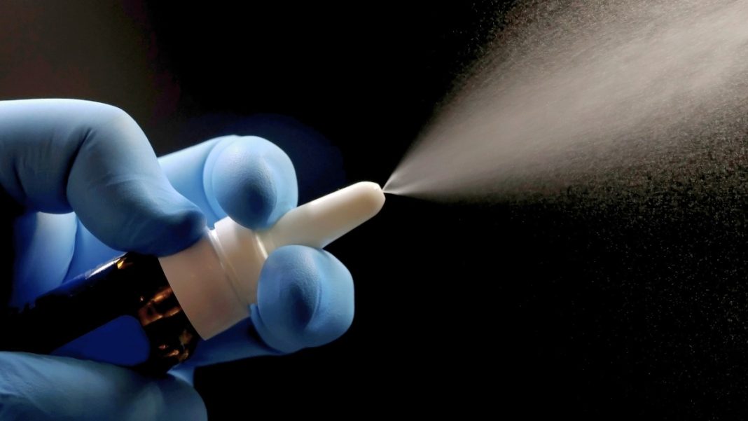 An all-in-one nasal spray vaccine fights viruses, bacteria, and allergies.