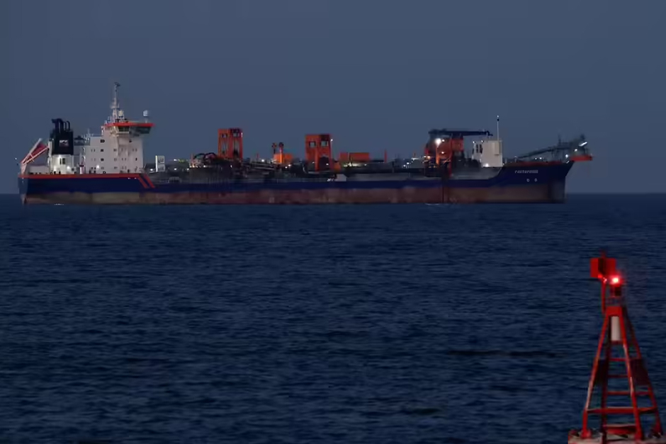 2 India-flagged tankers clear Hormuz; Iran denies taking ransom