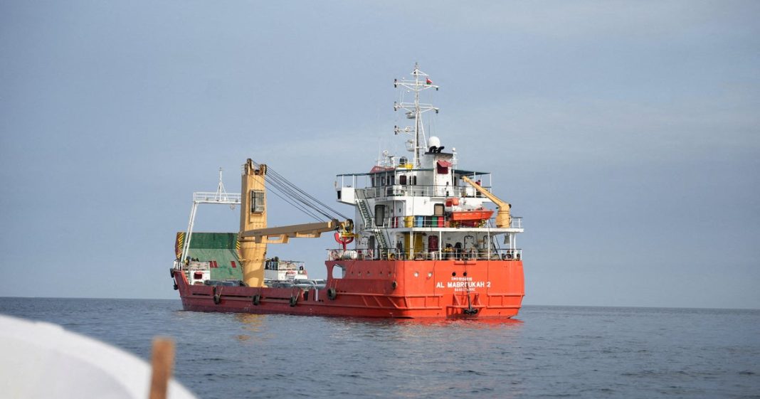 The U.S. says its blockade on Iranian ports is complete, even as Trump weighs more talks.