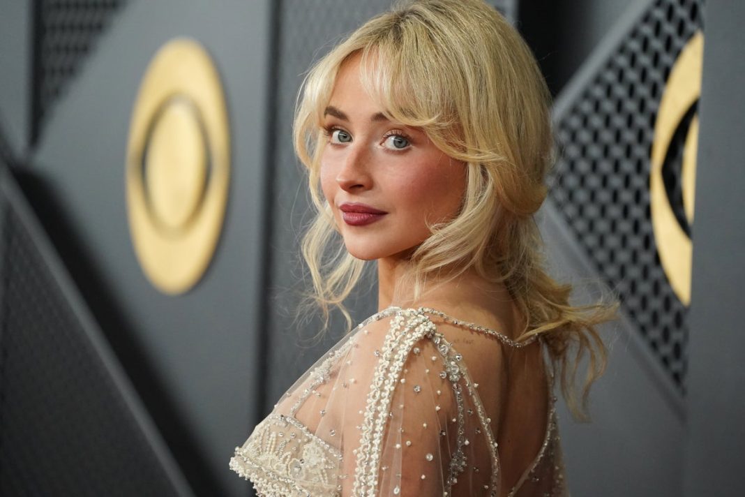 Sabrina Carpenter's response to a fan interrupting her Coachella set got everyone talking. Sabrina Carpenter's response to a fan interrupting her Coachella set got everyone talking.