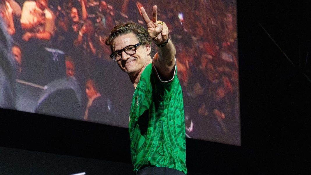 Pedro Pascal choked up at the 'Mandalorian and Grogu' event in Mexico.