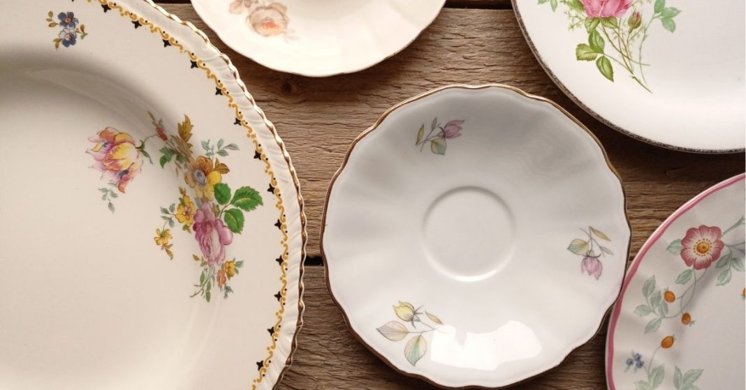 These Vintage Plates Could Be Worth a Fortune These Vintage Plates Could Be Worth a Fortune