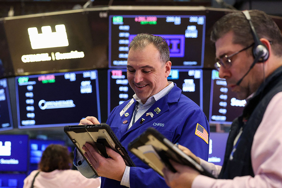 Stock futures dip after the Dow had its best day since April 2025, following a ceasefire deal. Live updates. Stock futures dip after the Dow had its best day since April 2025, following a ceasefire deal. Live updates.