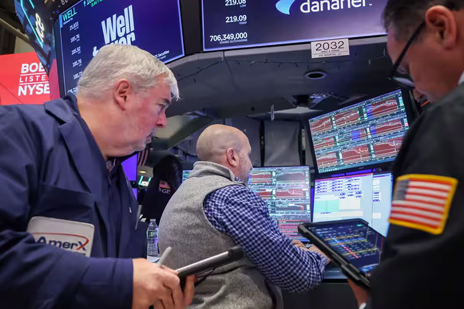 Dow futures jump over 1,000 points, oil tumbles after Trump suspends Iran attacks for two weeks: Live updates Dow futures jump over 1,000 points, oil tumbles after Trump suspends Iran attacks for two weeks: Live updates