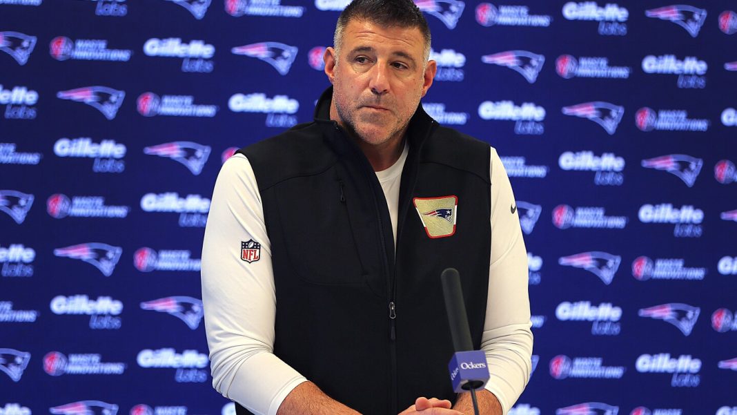 The New York Post shared more photos of Mike Vrabel and Dianna Russini.