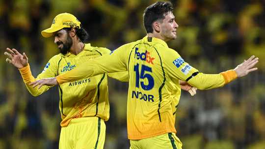MI rediscover rhythm as CSK search for answers