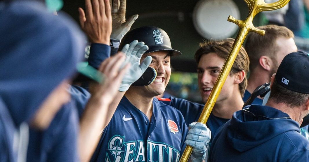 Mariners' big win over A's, but a 'piggyback' drama steals the show! Mariners' big win over A's, but a 'piggyback' drama steals the show!