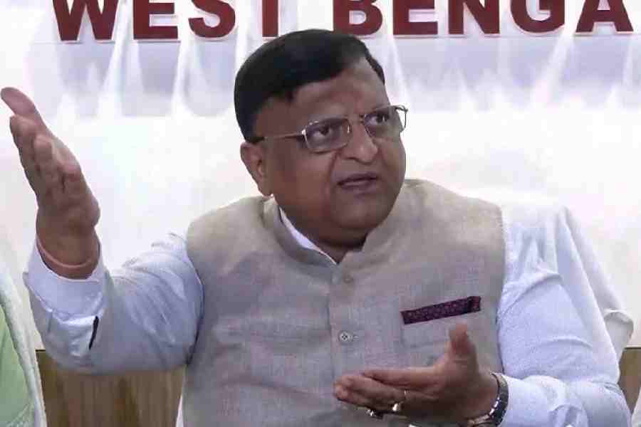 Bengal chief electoral officer Manoj Agarwal to be chief secretary in CM Suvendu Adhikari's BJP govt