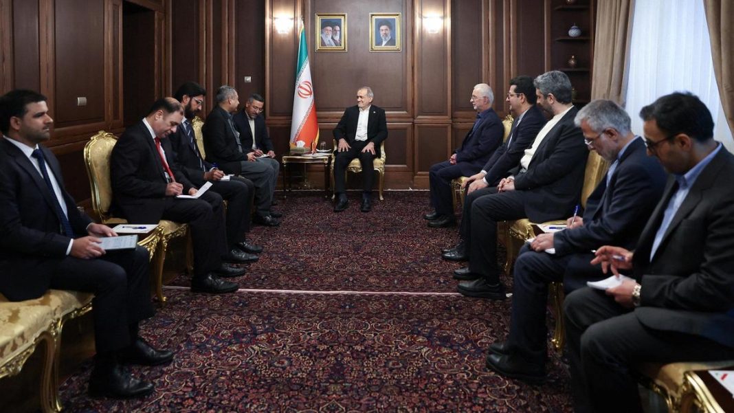 Iran submits new proposal, says U.S. open to sanctions relief Iran submits new proposal, says U.S. open to sanctions relief