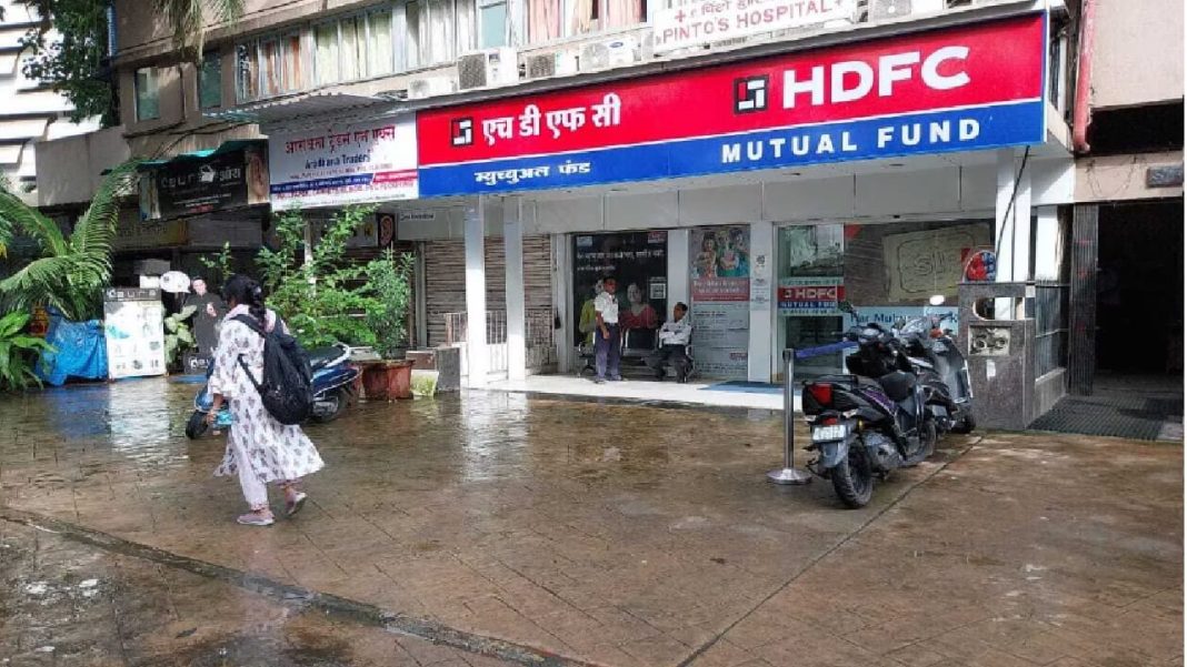 HDFC AMC shares fall 3% after cyber HDFC AMC shares fall 3% after cyber