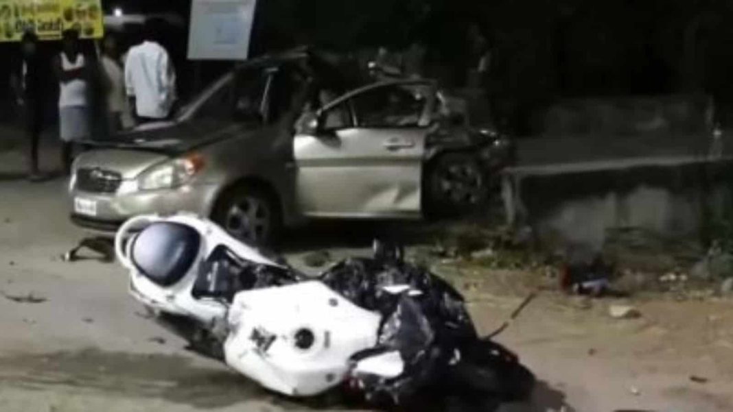2 minors among 5 dead in sports bike, car collision in Mahabubnagar 2 minors among 5 dead in sports bike, car collision in Mahabubnagar
