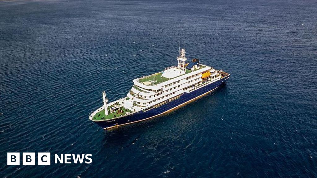 A suspected virus outbreak on an Atlantic cruise ship has led to three deaths.
